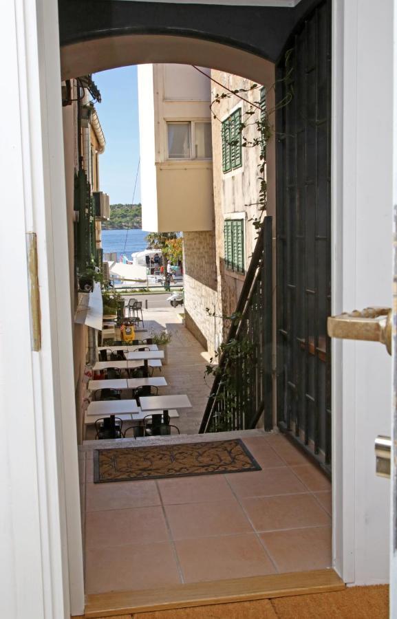 Swan City Apartment & Room Šibenik Exteriör bild