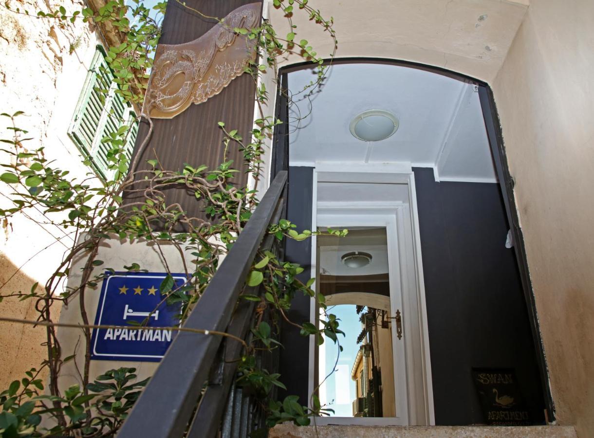 Swan City Apartment & Room Šibenik Exteriör bild